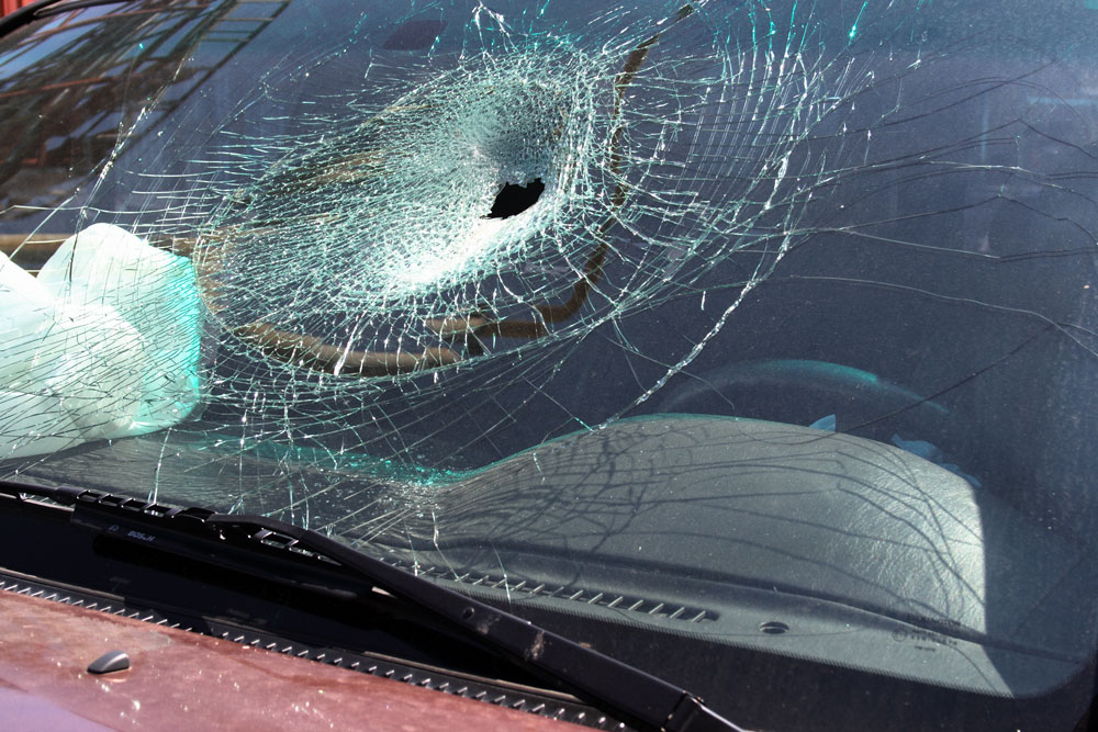 can-you-drive-with-a-cracked-windshield