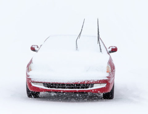 Should I Lift my Windshield Wipers Before a Snowstorm?