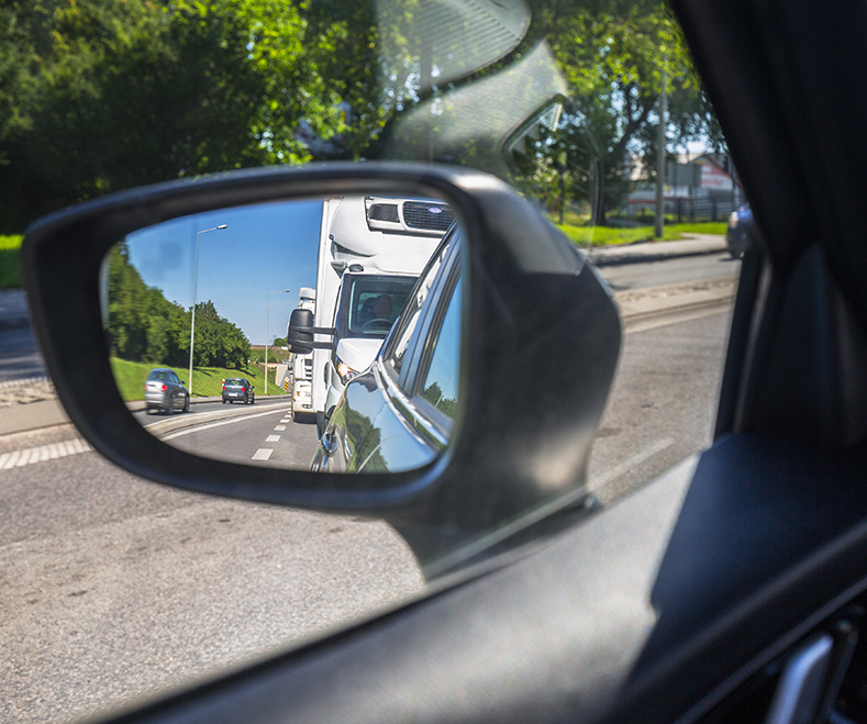 Why Haven t Cameras Replaced Side Mirrors The Risks of Side View