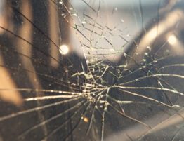 the dangers of driving with a cracked windshield